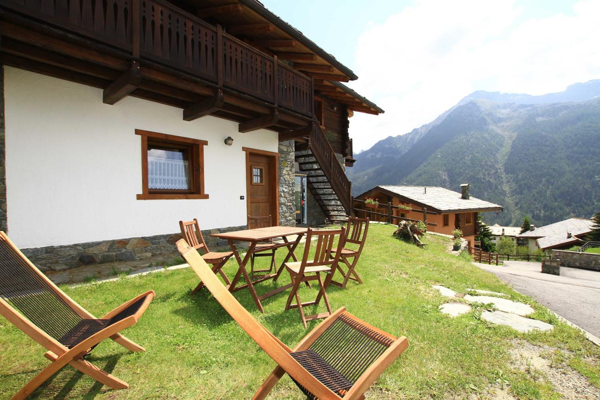 Residence Trompe-L'Oeil Champoluc Kültér fotó