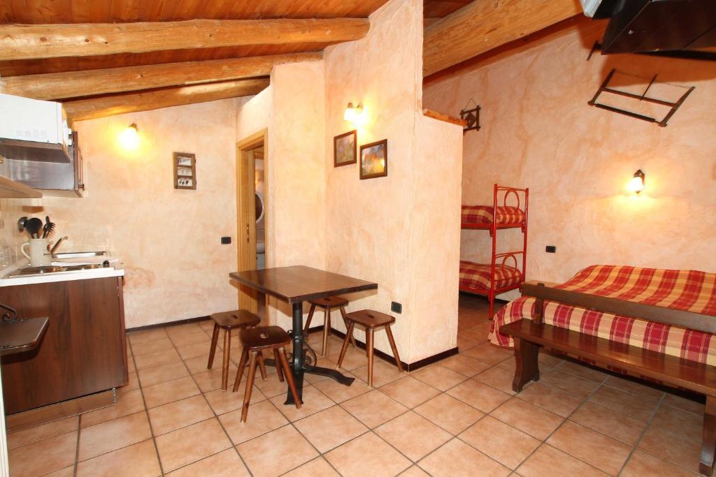 Residence Trompe-L'Oeil Champoluc Szoba fotó